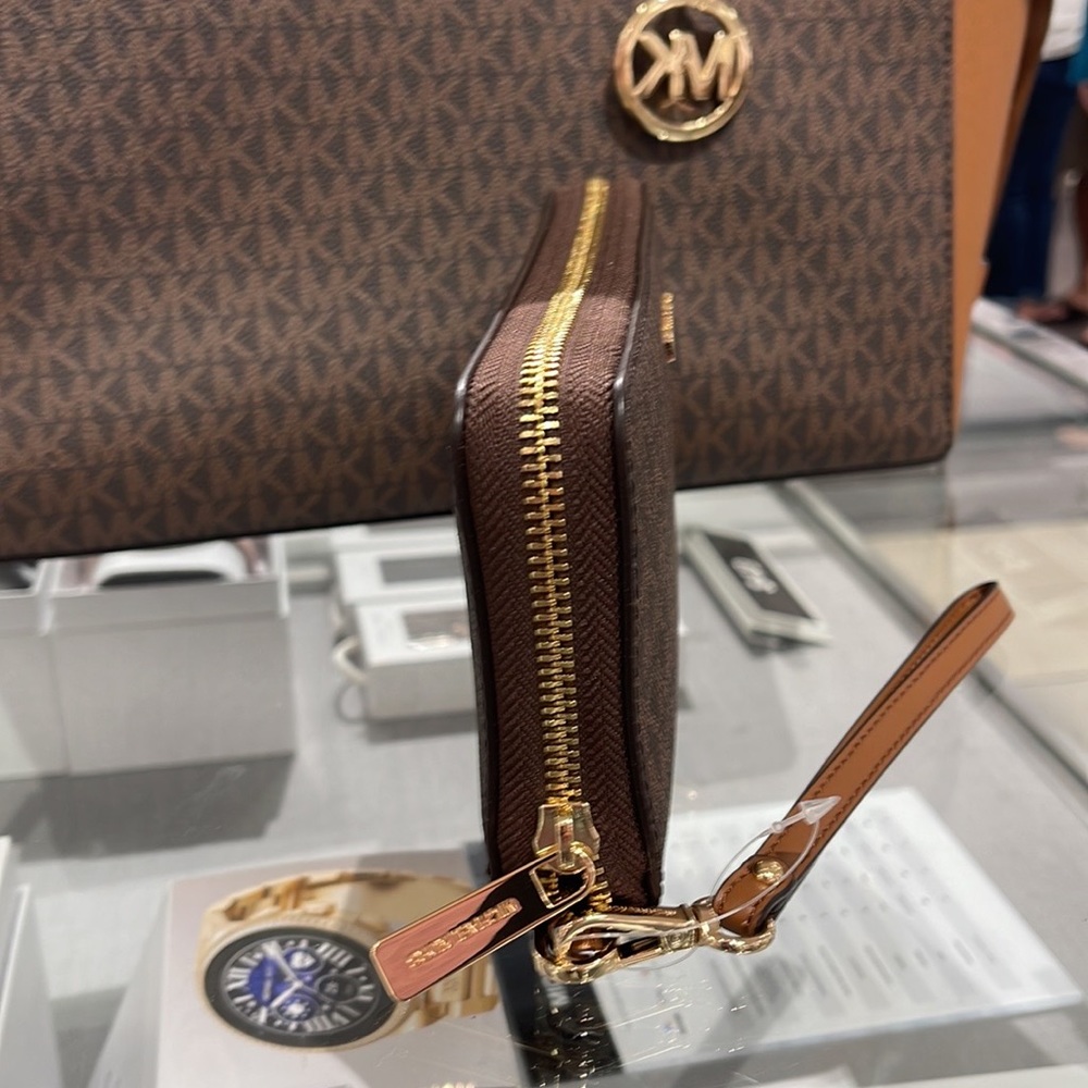 Michael Kors Jet Set Travel Large Travel CONTINENTAL wallet-wristlet-phoneholder - Picture 14 of 16